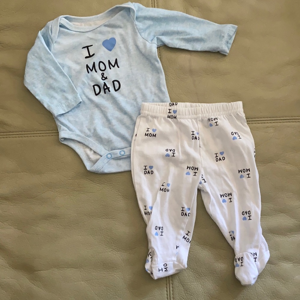 Matching setup love mom & dad